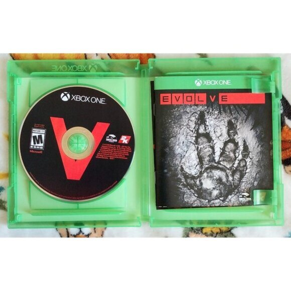 Evolve Xbox One Video Game Complete 2015 - Picture 2 of 3